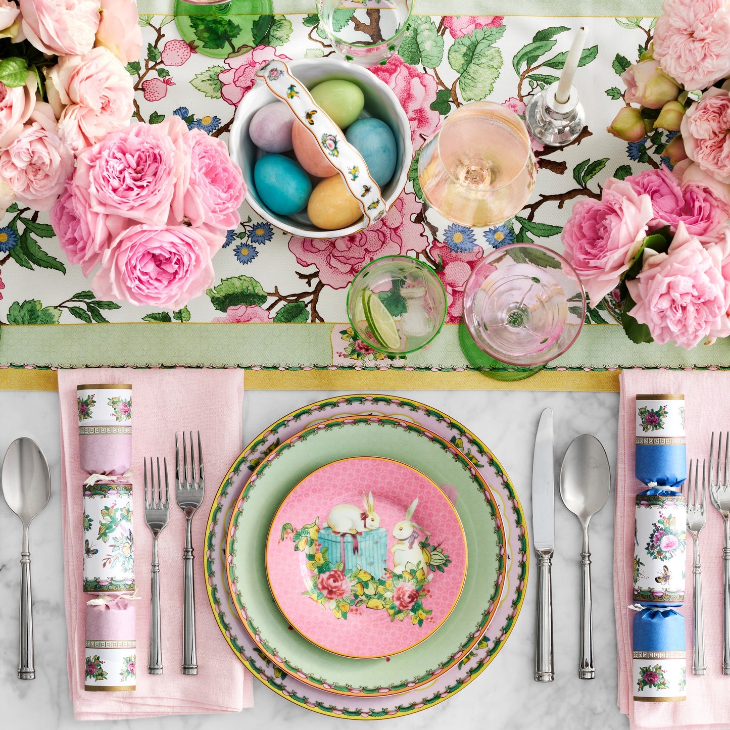Famille Rose Bunny Appetitzer Plates, Set of 4